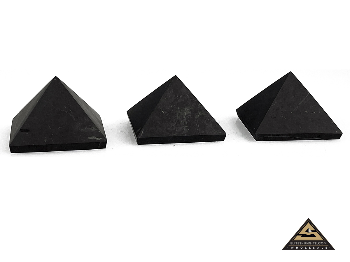 Pyramid 3 x 3 cm n/polished by eliteshungite.com
