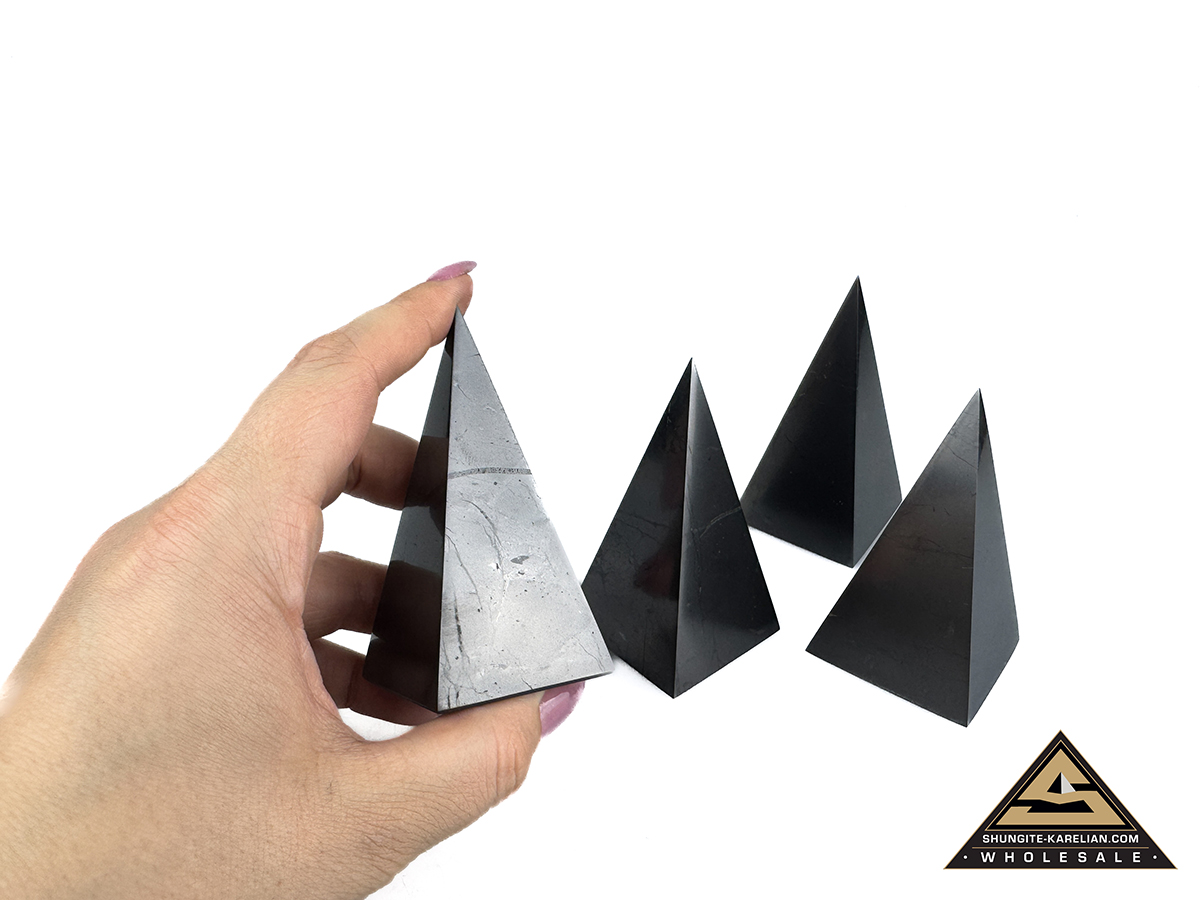 Pyramid Nubian 4 cm, h 7,6 cm by eliteshungite.com