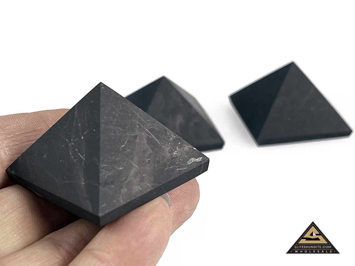 Pyramid 3 x 3 cm n/polished by eliteshungite.com
