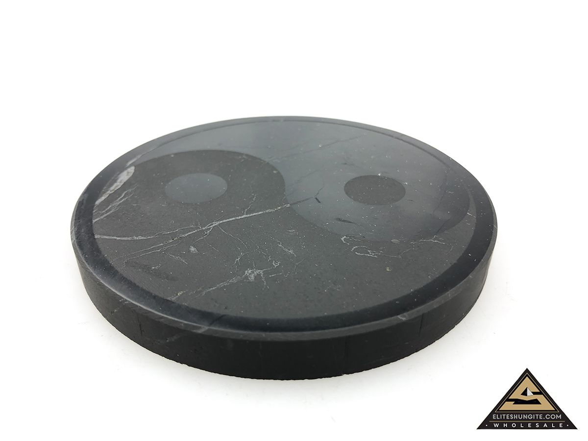 Tile round diam. 10 cm Yin Yang by eliteshungite.com