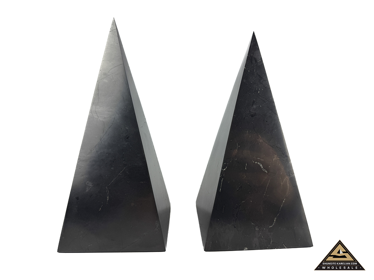 Pyramid Nubian 8 cm, h  cm by eliteshungite.com