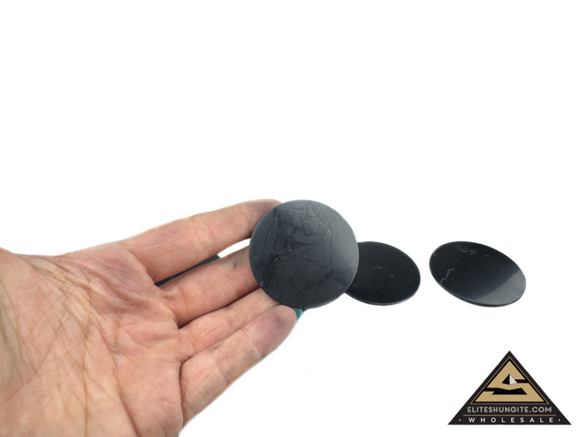 Protective slice round, diam. 4 cm by eliteshungite.com