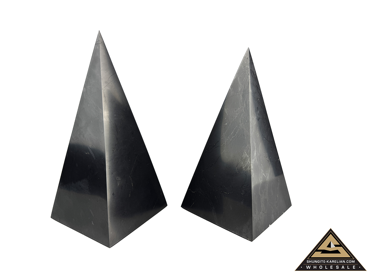 Pyramid Nubian 8 cm, h  cm by eliteshungite.com