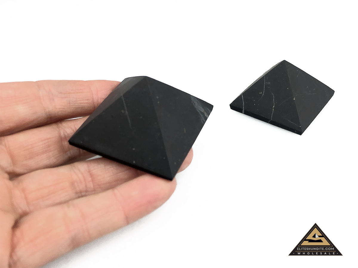 Pyramid 4 x 4 cm n/polished by eliteshungite.com