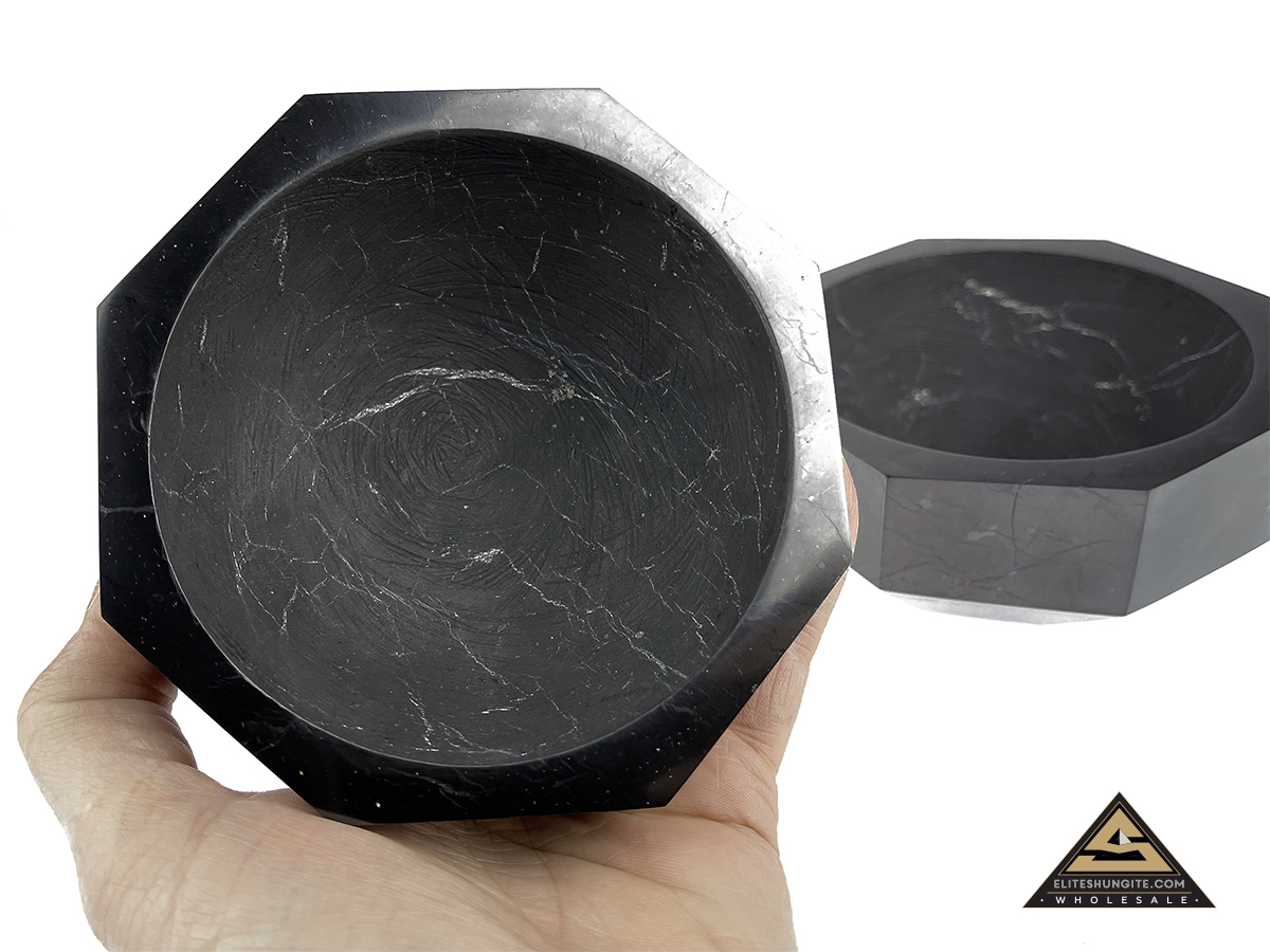 Bowl faceted, diam. 11cm , h. 5 cm by eliteshungite.com