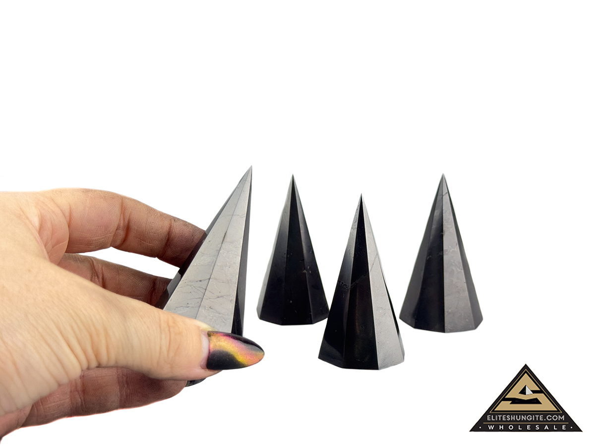 Pyramid Octagonal 3 cm by eliteshungite.com