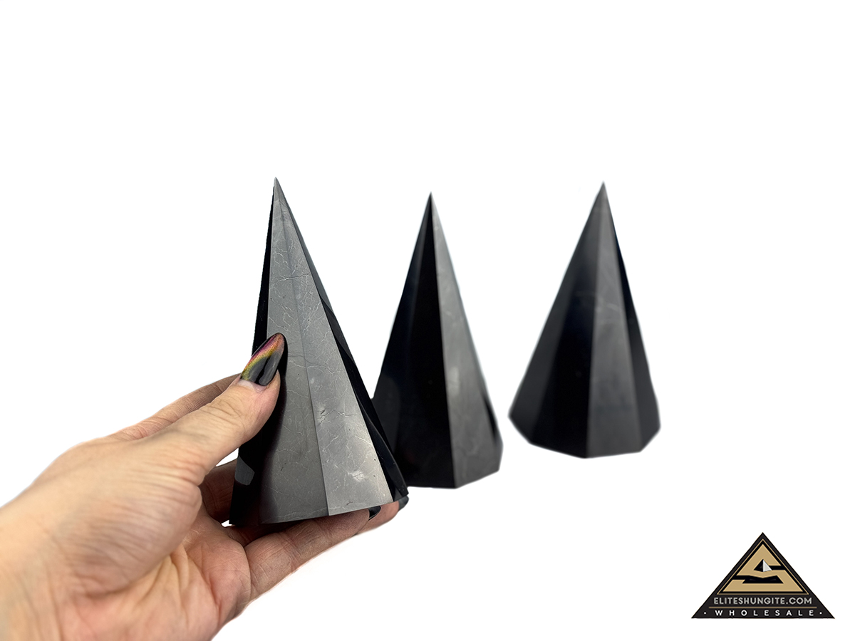 Pyramid Octagonal 6 cm by eliteshungite.com